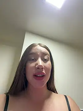 roouse stripchat live cam model