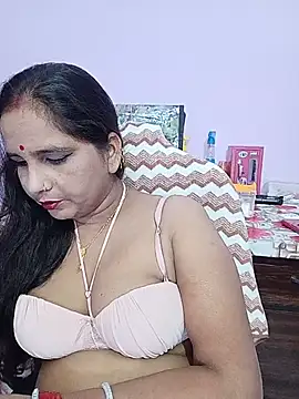 Reema05 stripchat live cam model