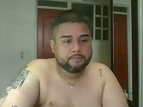 GABRIELGARCIA1313 stripchat live cam model