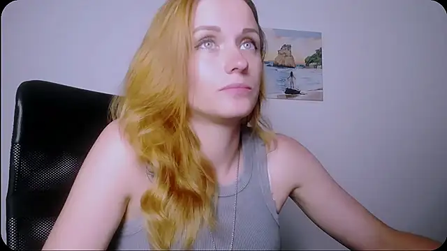PeppyMia stripchat live cam model