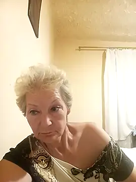 Calypso-Loove stripchat live cam model