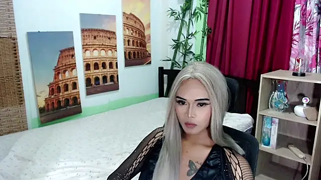 AevaMARIE_HILTON stripchat live cam model
