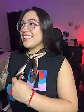 Lilyhotson stripchat live cam model