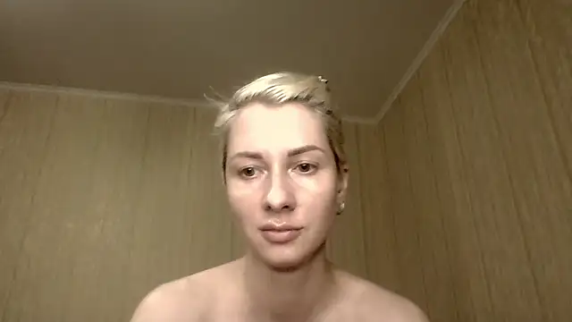 BlondieOnline_ stripchat live cam model