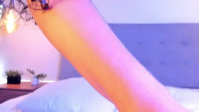 KelaniSilva stripchat live cam model