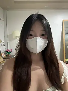 Ni_Tran stripchat live cam model