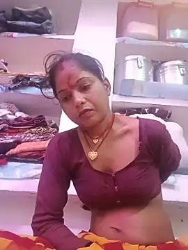 CHANDNi_700 stripchat live cam model