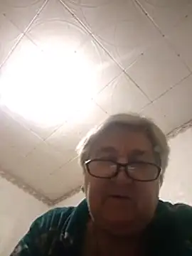 PanterochkaCharm stripchat live cam model