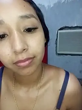 bella_chocolate stripchat live cam model