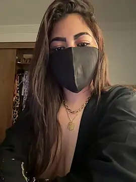 Hot-Queen-sarah stripchat live cam model