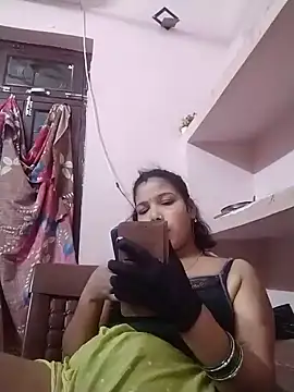 ANURANI99 stripchat live cam model