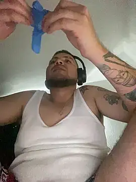GusanoDelicioso stripchat live cam model