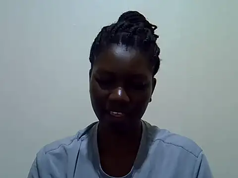 Sweet-Lynn stripchat live cam model