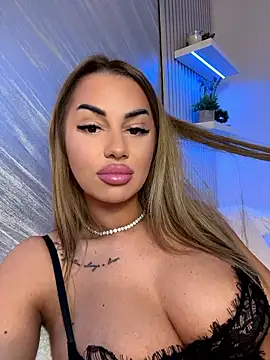 KirstieVegas stripchat live cam model