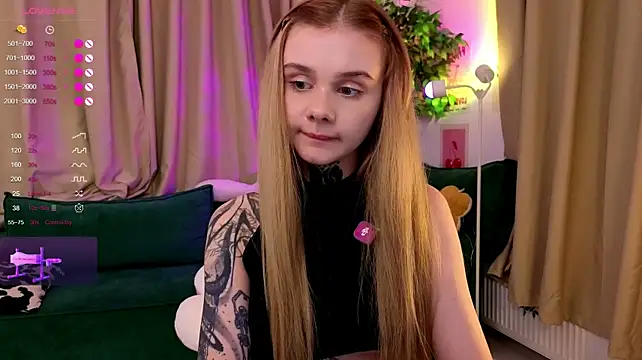 Britney_Lynch stripchat live cam model