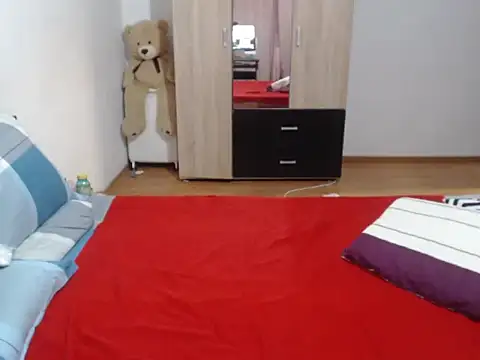 Emmatoo stripchat live cam model