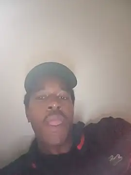 ti_thug stripchat live cam model