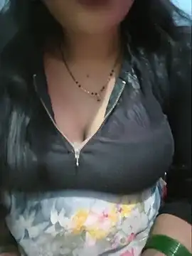 Sexyradha_ stripchat live cam model