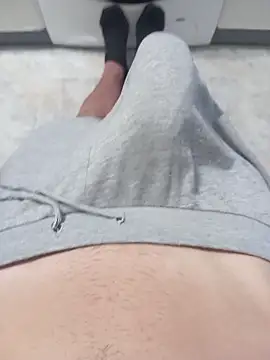 ruiiizz stripchat live cam model