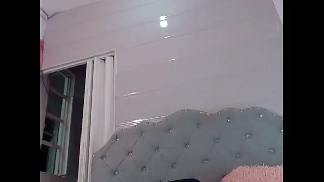 sofiaspring stripchat live cam model