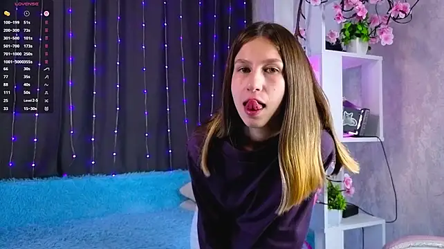 ChristiaHorde stripchat live cam model