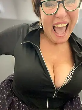 bettybutter_ stripchat live cam model
