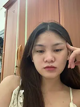 Weevi10 stripchat live cam model