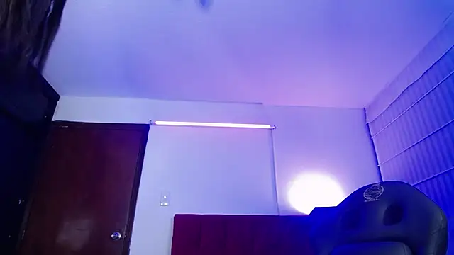 ariel_1_ stripchat live cam model