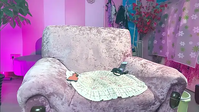 lililuo stripchat live cam model