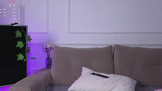 ItsFeliDoll stripchat live cam model