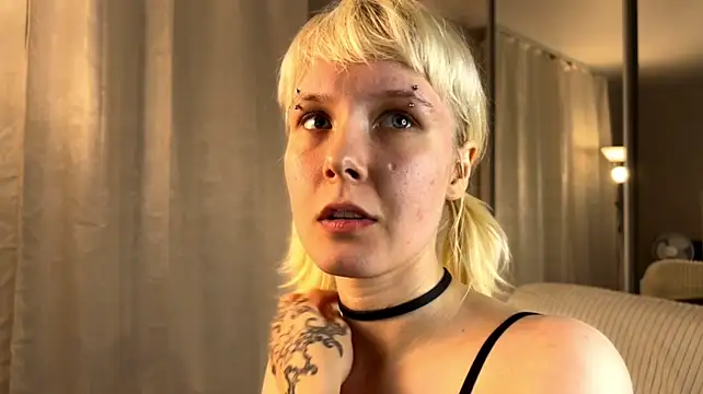 pewpewpiu stripchat live cam model