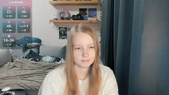 Alyaley stripchat live cam model
