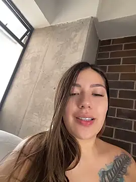 Latina_vanessa stripchat live cam model