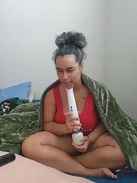 cinnaminnie stripchat live cam model