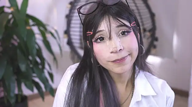 AliiceWonderland_ stripchat live cam model