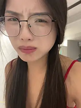 yue-ai stripchat live cam model