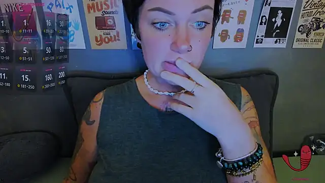 EllieOz stripchat live cam model