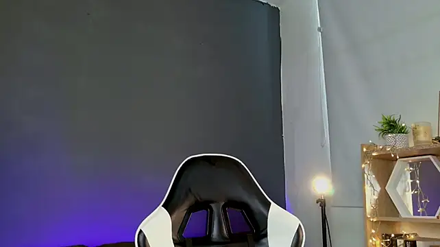 LiamGarcia1 stripchat live cam model