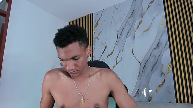 JulienSaint stripchat live cam model