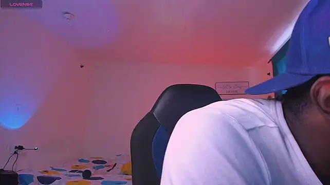 Ethantravis22 stripchat live cam model