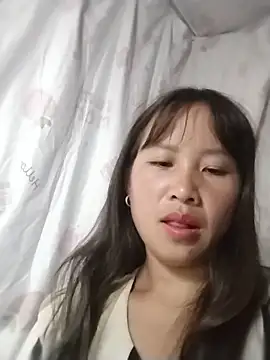 Yo-must stripchat live cam model