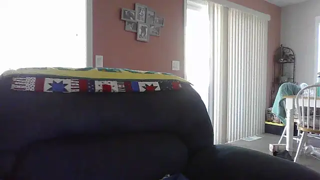 yourpersonalpeer1 stripchat live cam model
