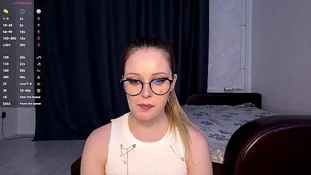 MarryFerarri stripchat live cam model