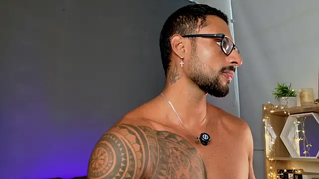 LiamGarcia1 stripchat live cam model