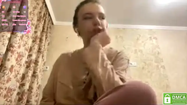 CeyaLier stripchat live cam model