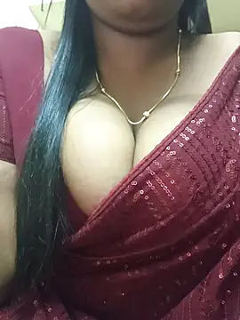 prethutamil stripchat live cam model