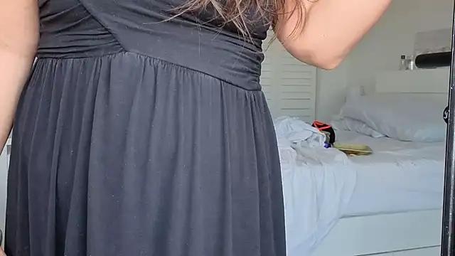 bellag825 stripchat live cam model