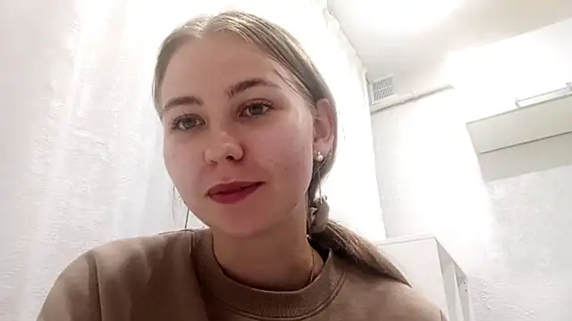 AnnettaHosaka stripchat live cam model