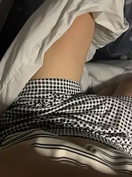 hunmenadam stripchat live cam model