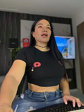 Abril10_ stripchat live cam model